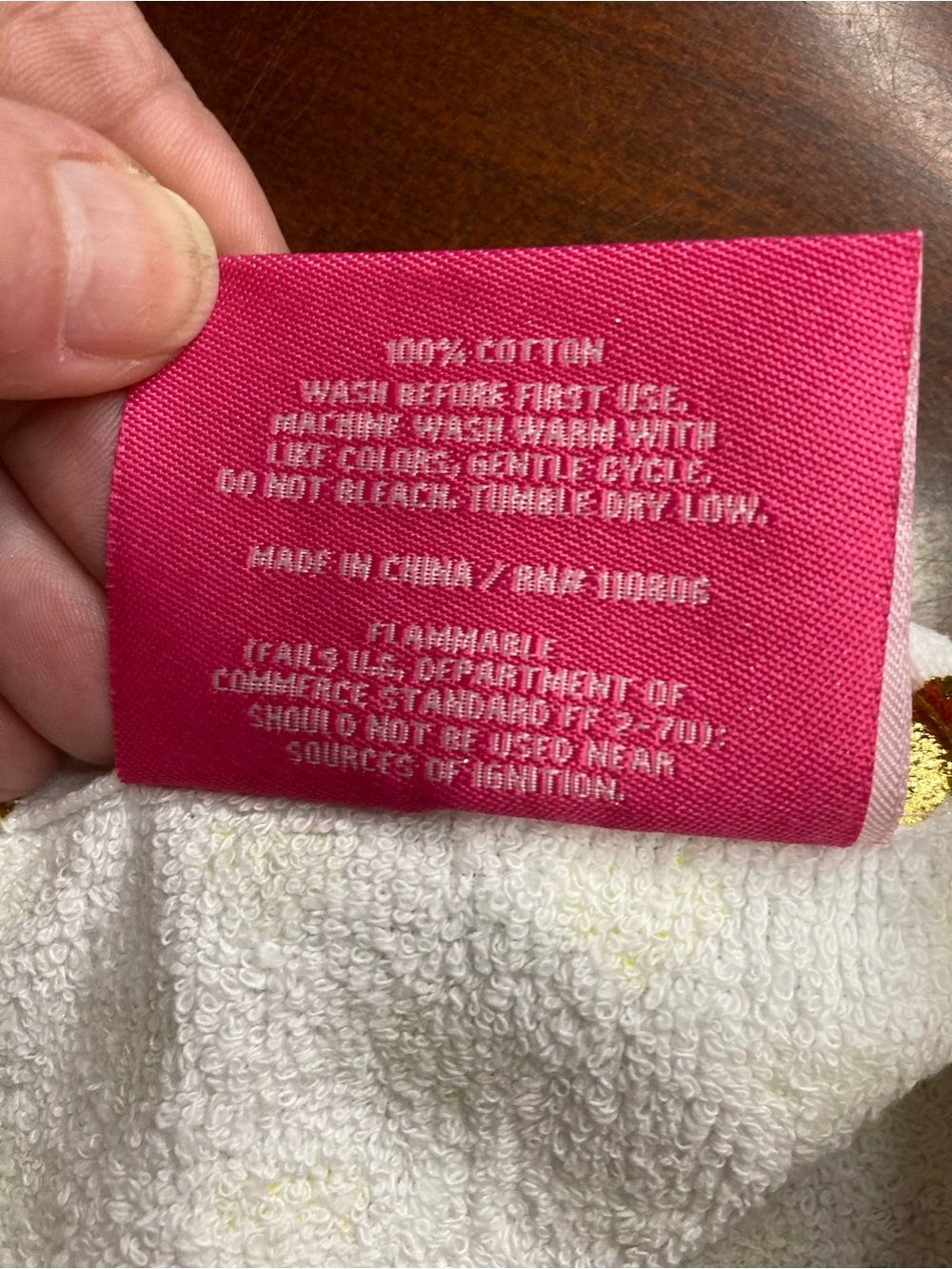Juicy Couture White & Metallic Gold Hand Towels NWOT - Picture 8 of 8